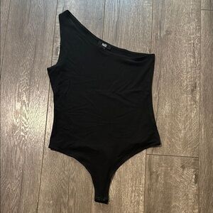 Paige black one shoulder bodysuit S